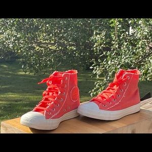 CONVERSE CHUCK TAYLOR WASHED OUT HIGH TOP UNISEX 164097F TURF ORANGE 6/8